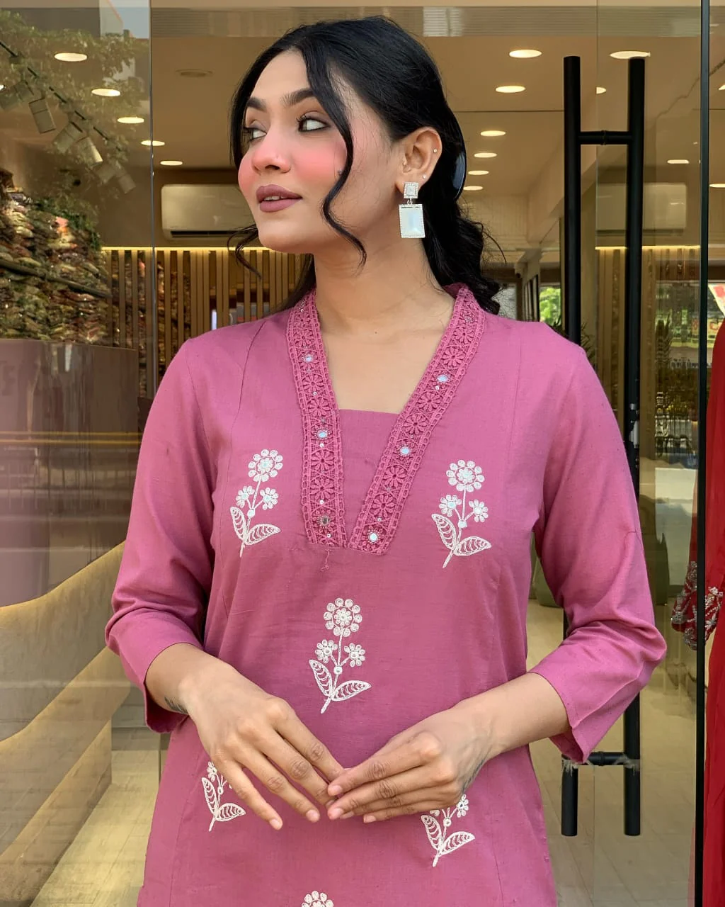 Pure Cotton Fabric Kurti Pant With Malmal Dupatta - Image 4