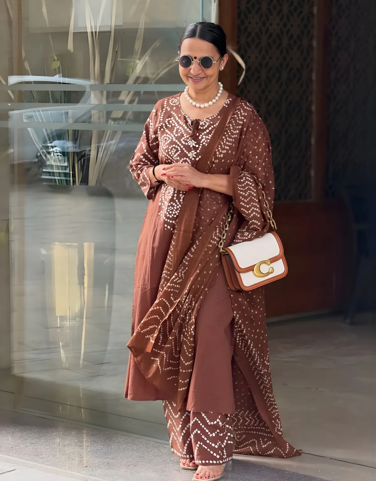 Gangori Bandhej Chocolate Kurta Set - Image 2