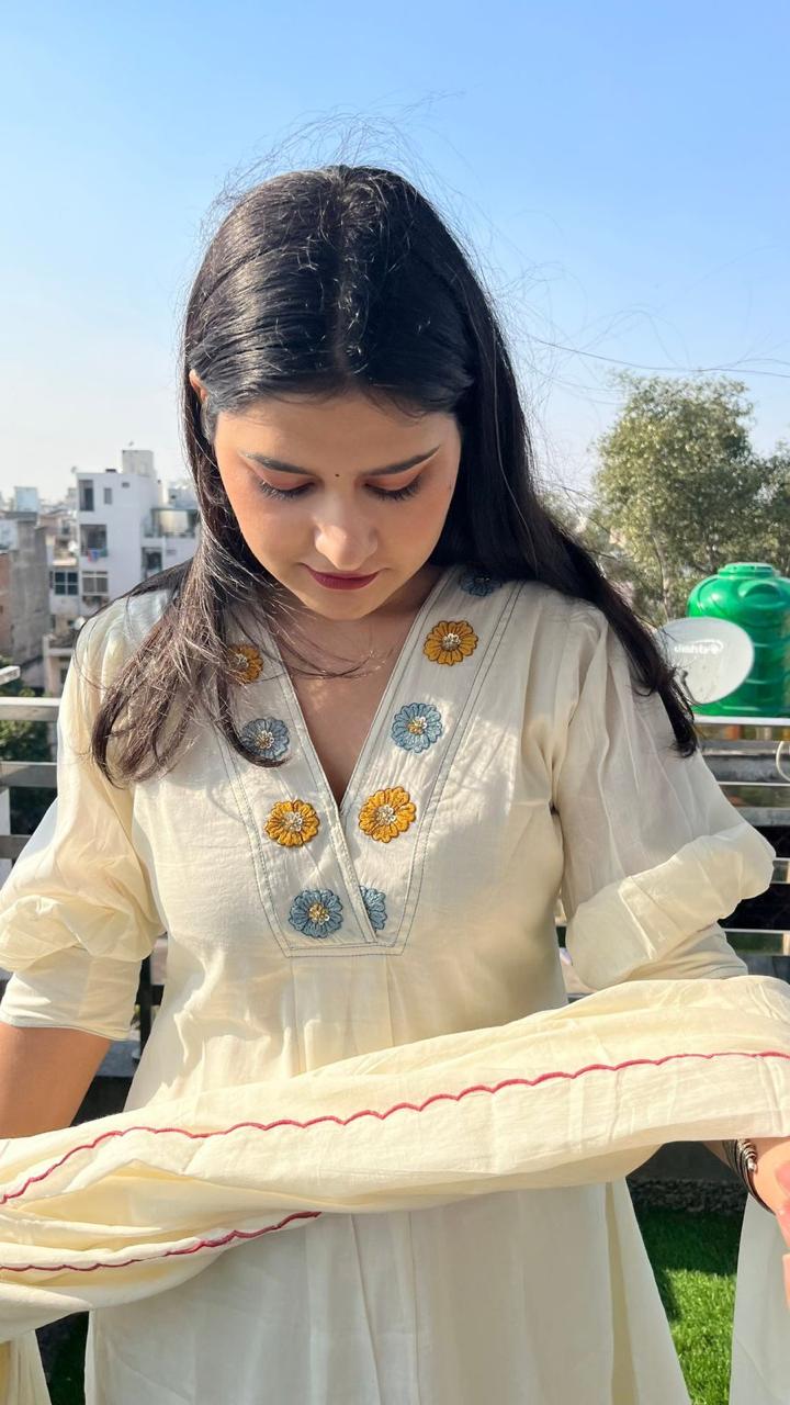Ivory Bloom Embroidered Anarkali Kurta Set - Image 6