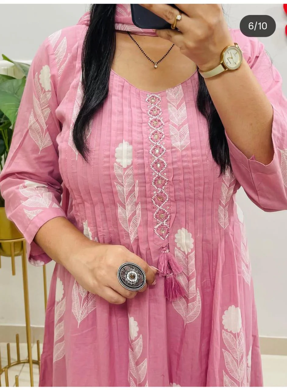 Pink Block Ikat Print Kurta Set with Dupatta - Image 5