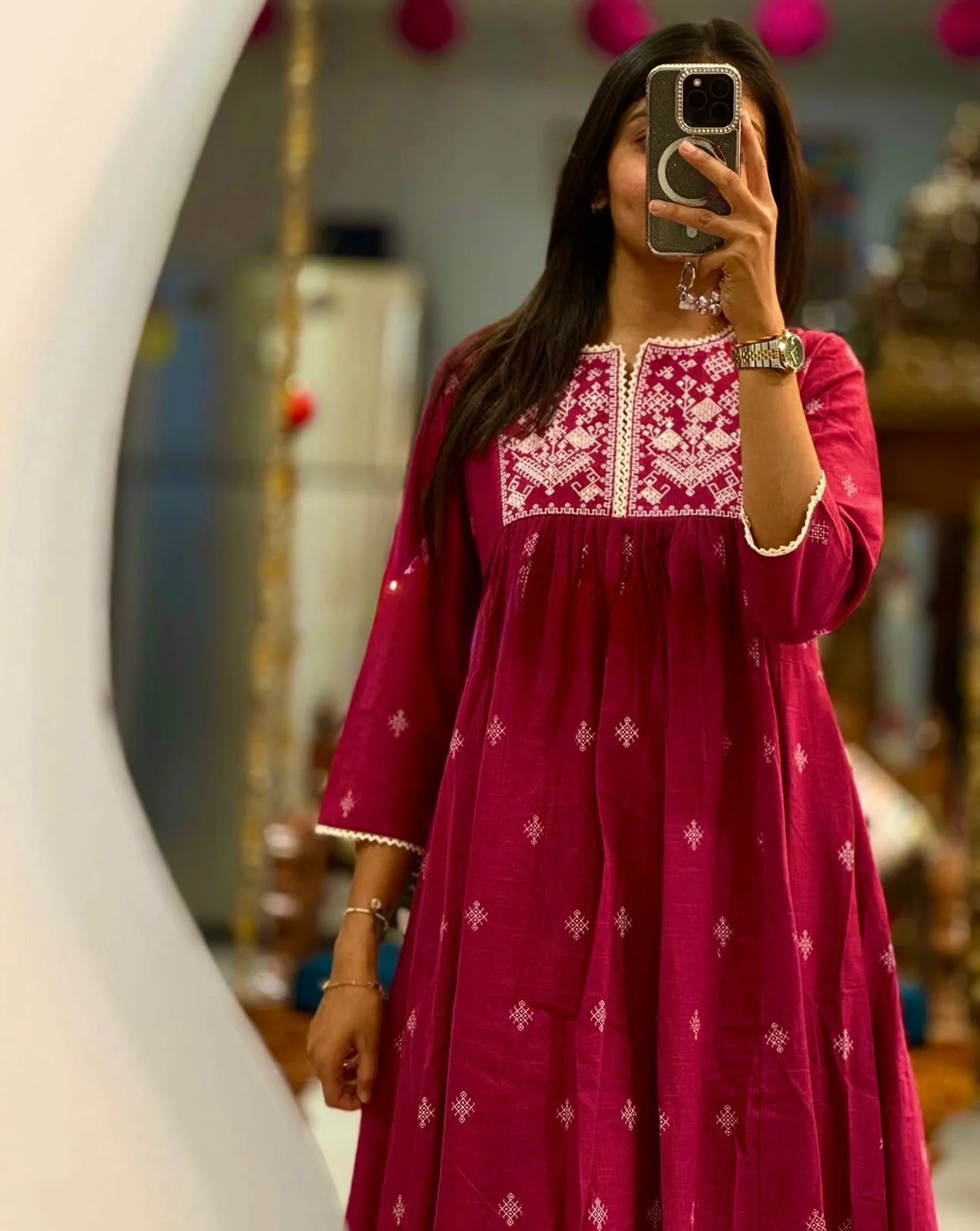 Ruby Weave Embroidered Kurta Set - Image 2